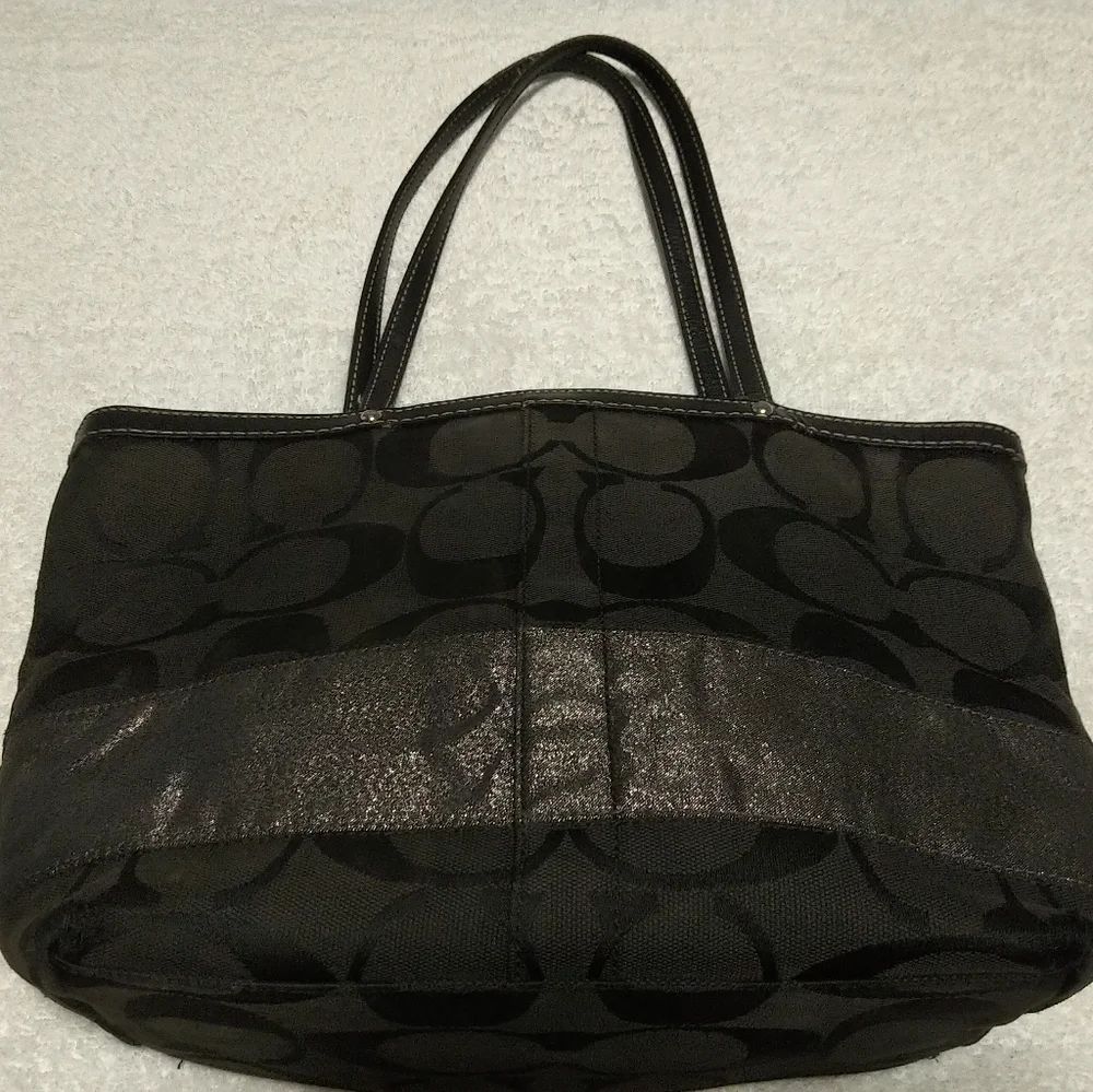 Authentic Coach Black Hamptons Signature Stripe Tote Purse - 10124